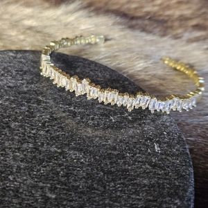❤️‍🔥CZ Scattered Baggett Bangle Bracelet